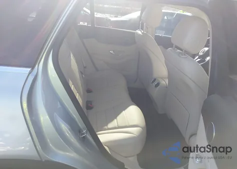 2022 Mercedes-Benz Glc 300 4Matic Suv z USA, uszkodzony, nr VIN W1N0G8EB0NG025492